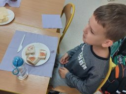 b_1024_768_0_00_images_2023_2024_KAWA_Kanapki_395722784_794437329150884_9159272393921957568_n